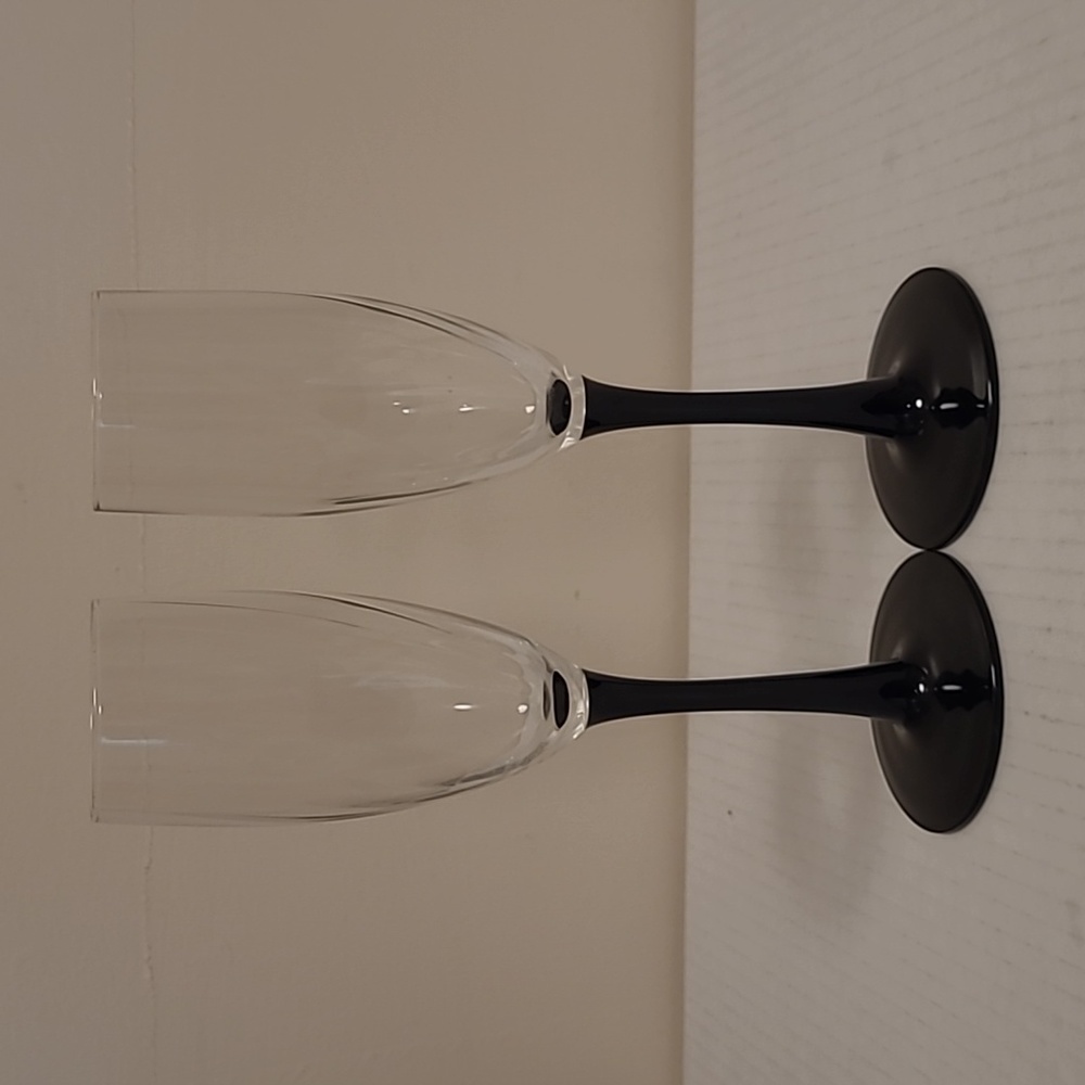 Set of 2 Vintage Black Stemmed Champagne Glasses